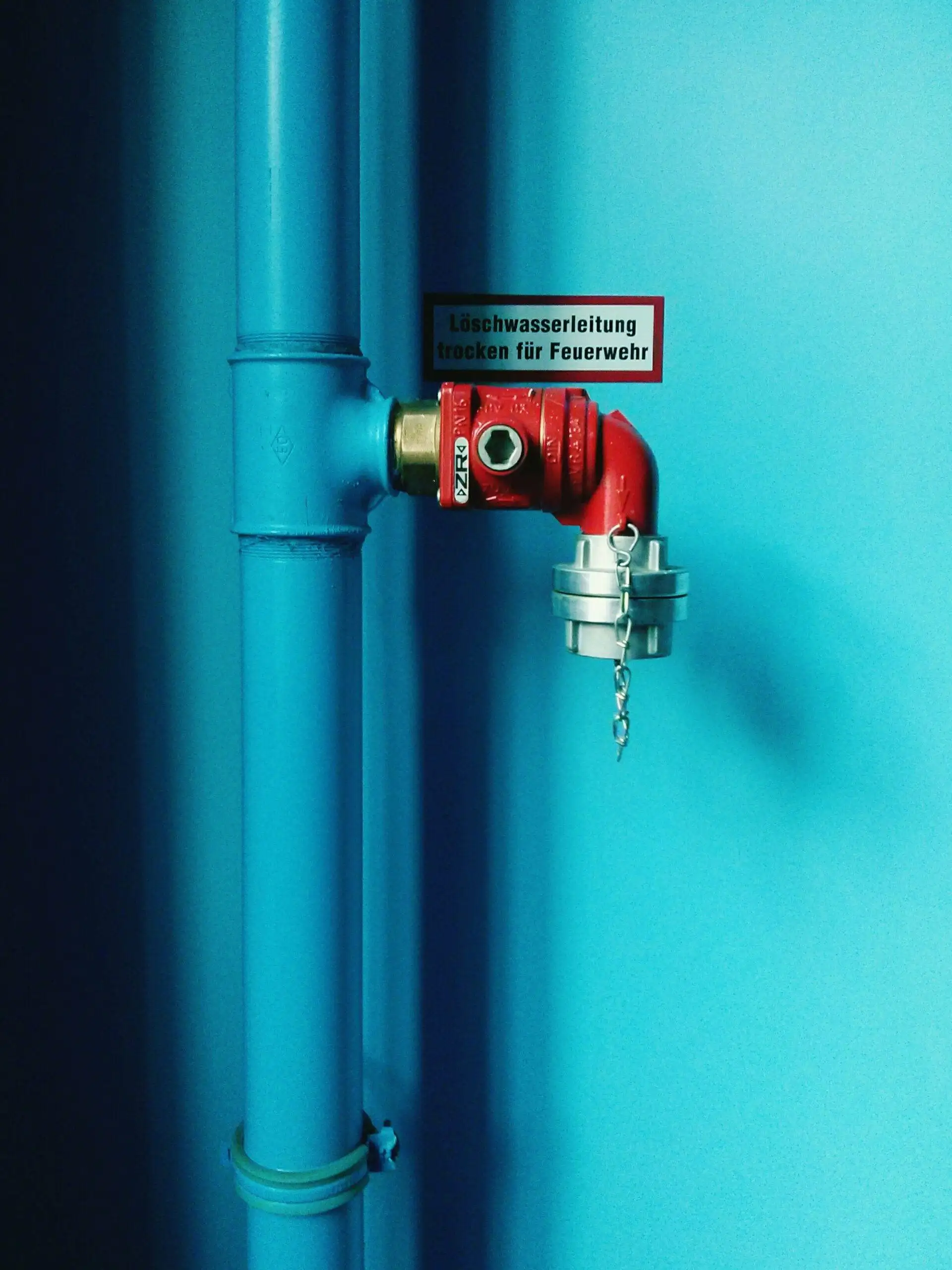 Emergency gas plumbing